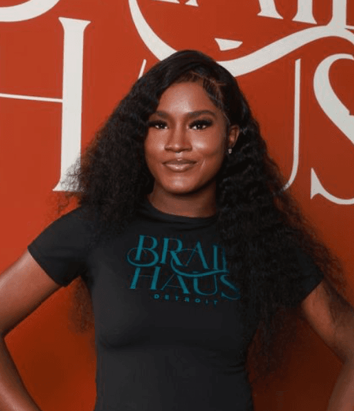 Amiya, Haus Stylist
